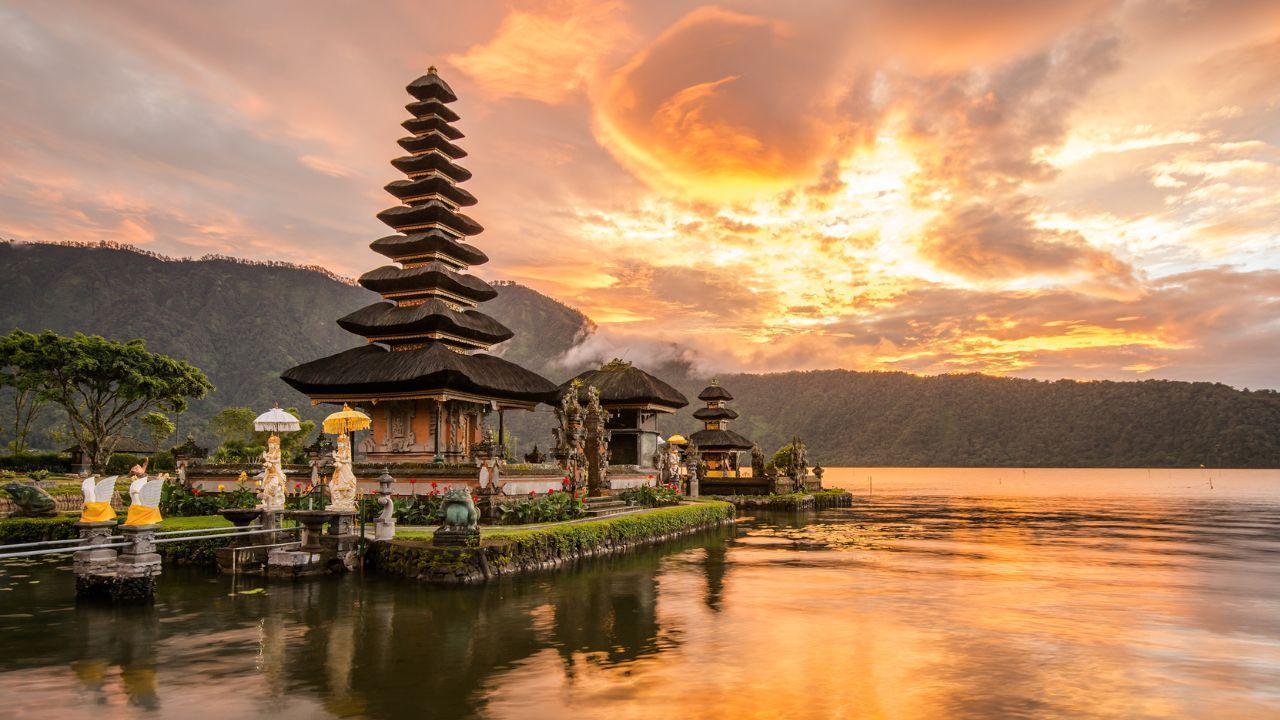 Indonesia Assures Tourists All Major Destinations Are Safe Amid Protests