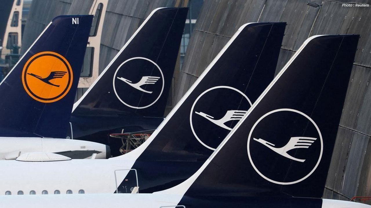 Lufthansa to Cut 4,000 Jobs by 2030 Amid Economic Challenges