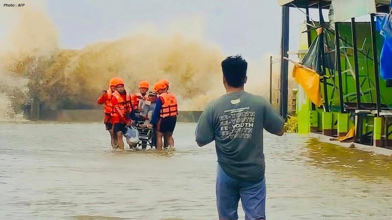 Typhoon Bualoi Heads to Vietnam after Killing 20 in Philippines