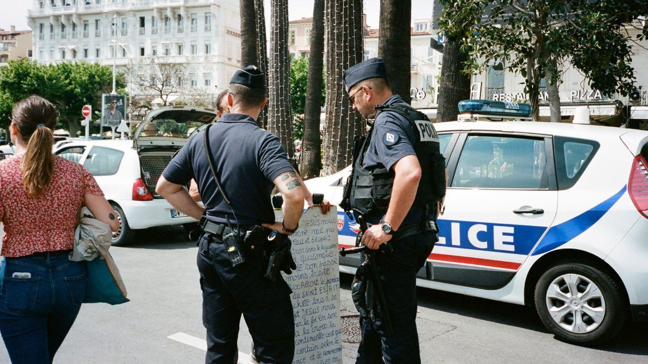 Apple Removes ICEBlock and Similar Apps Following Trump Administration