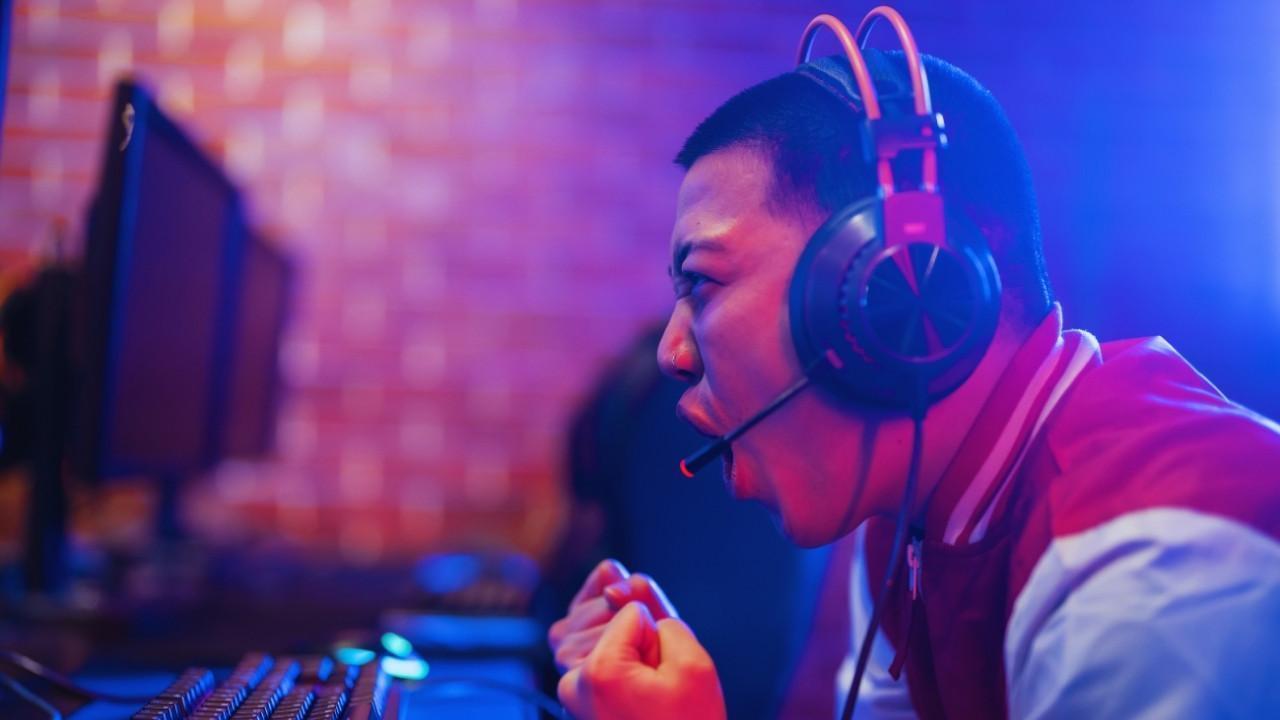 Viral Gaming Trends: Why eSports Is Taking Over Youth Culture