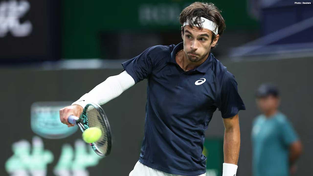 Lorenzo Musetti Faces Fan Disruption at Shanghai Masters 2025