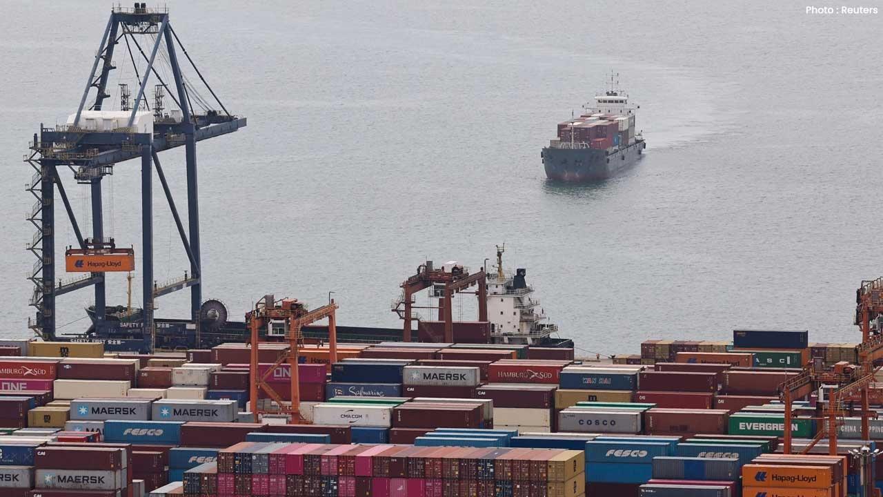 US and China Start Port Fees, COSCO Likely Most Affected