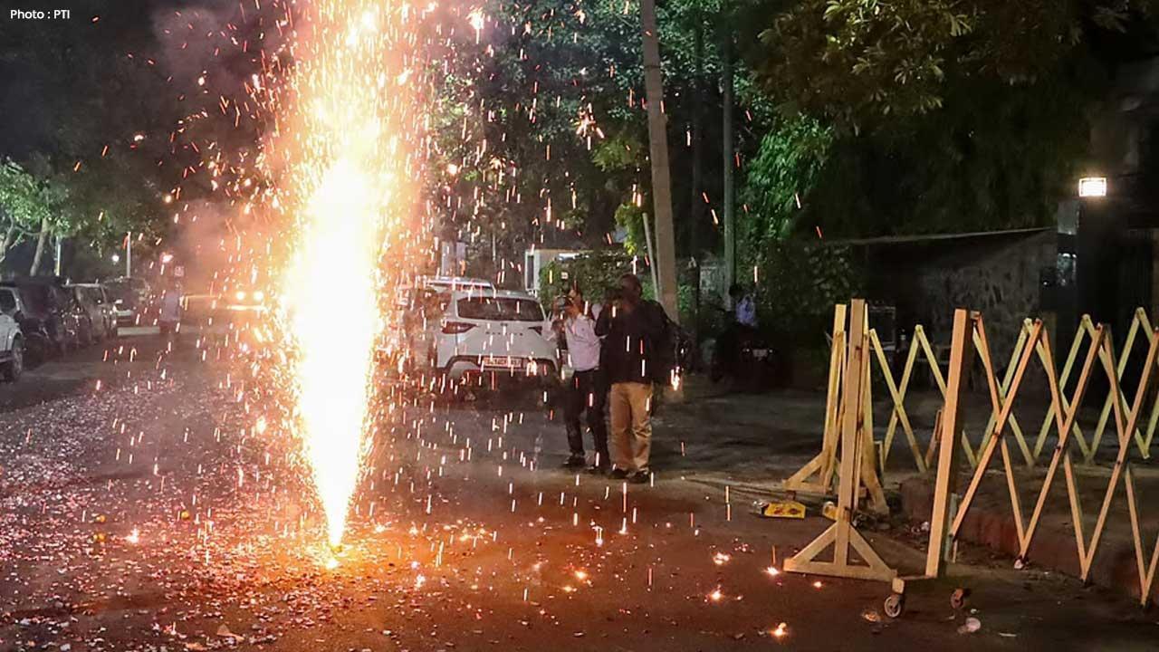Supreme Court Allows Green Firecrackers in Delhi Amid Poor Air Quality