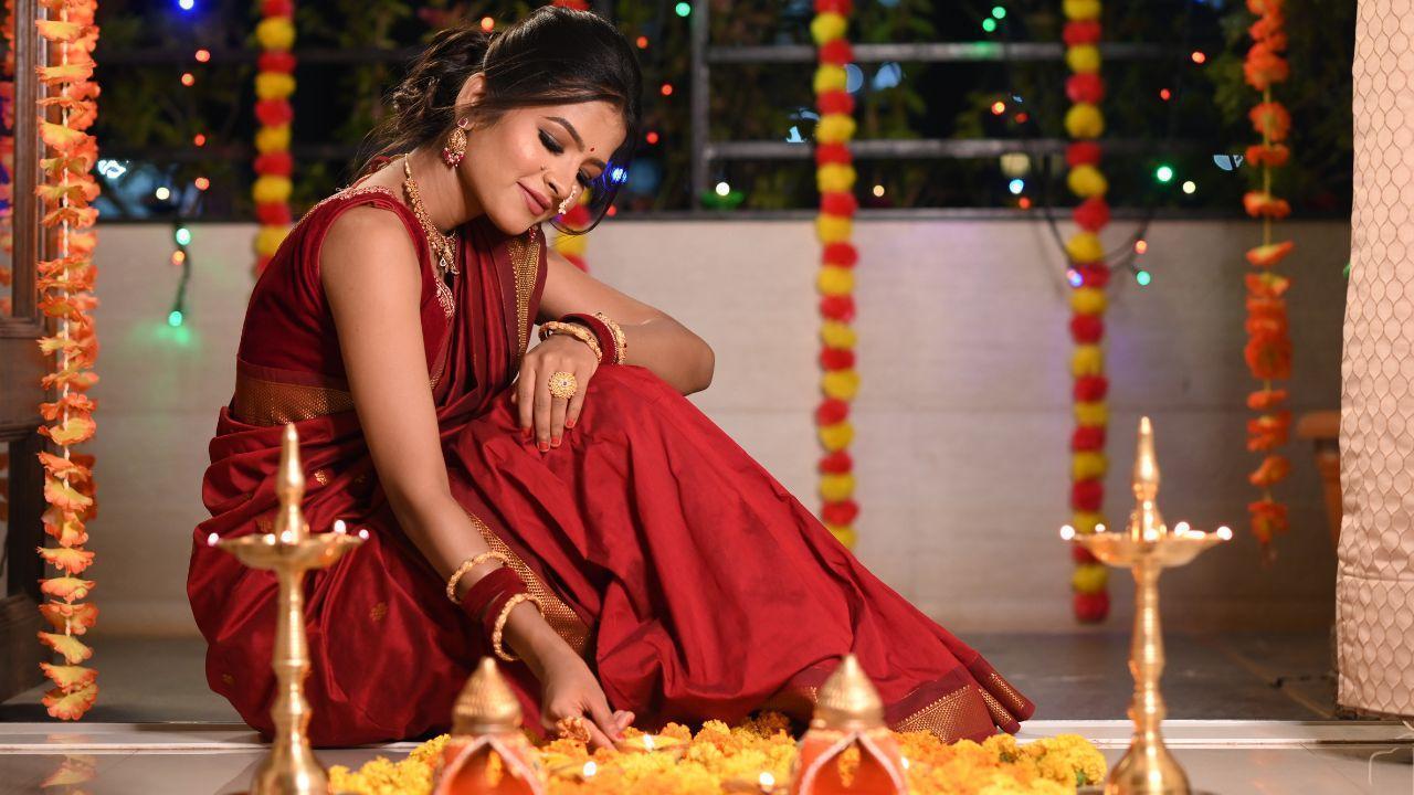 Diwali 2025 Makeup & Skincare Ideas to Light Up Your Festival Look