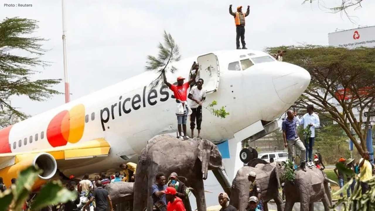 Nairobi Airport Temporarily Closed as Mourners Honor Raila Odinga