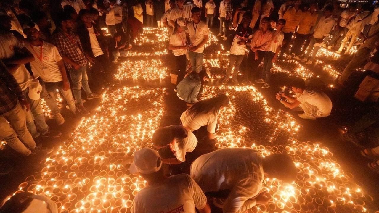 Ayodhya Deepotsav 2025: 26 Lakh Diyas — A Dazzling Guinness Record Attempt