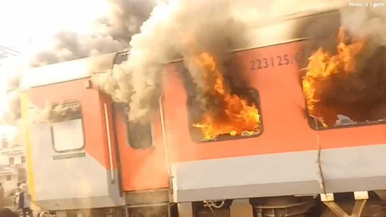 Passengers Safely Evacuated from Amritsar–Saharsa Garib Rath Express Fire Incident