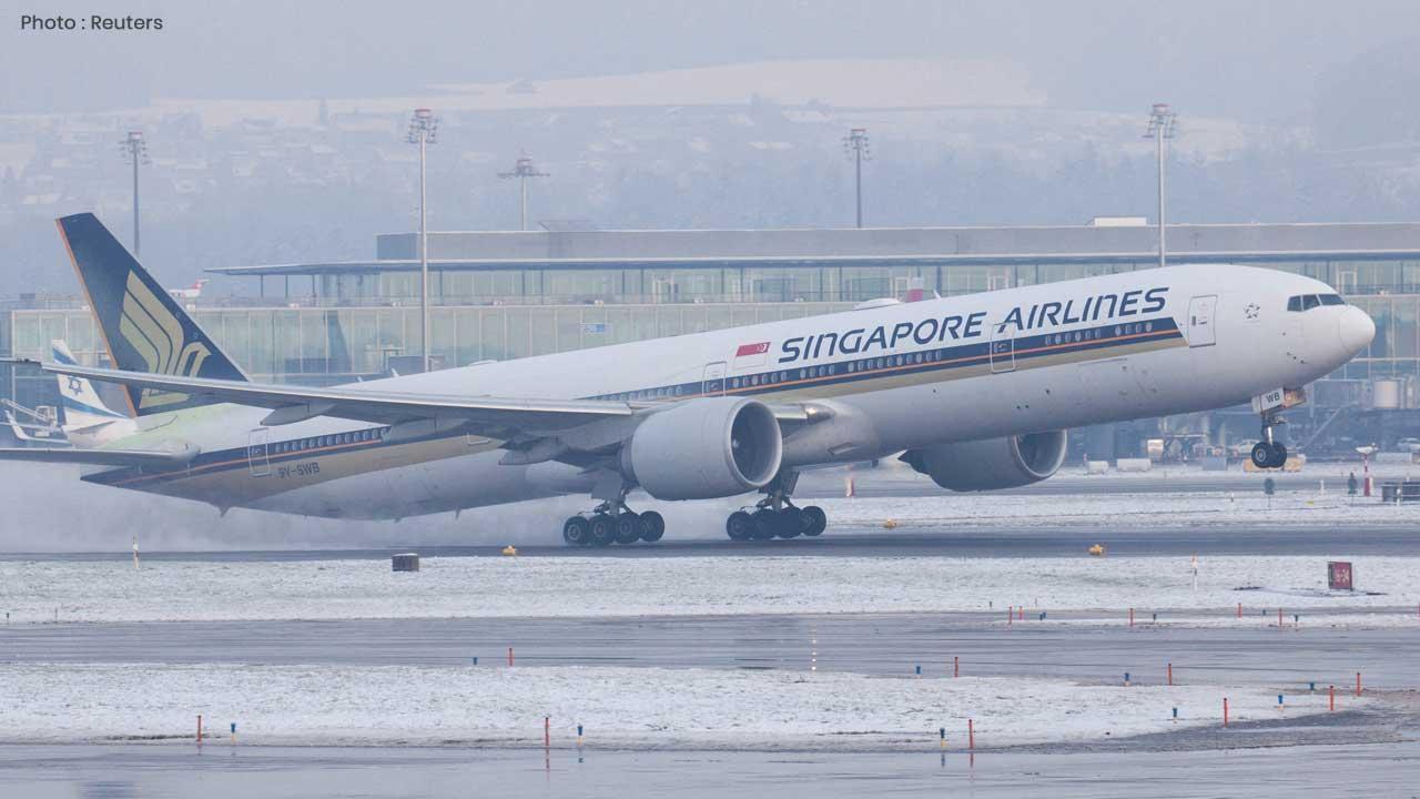 Singapore Airlines Retires Last 737-800, Farewell Flight Seat