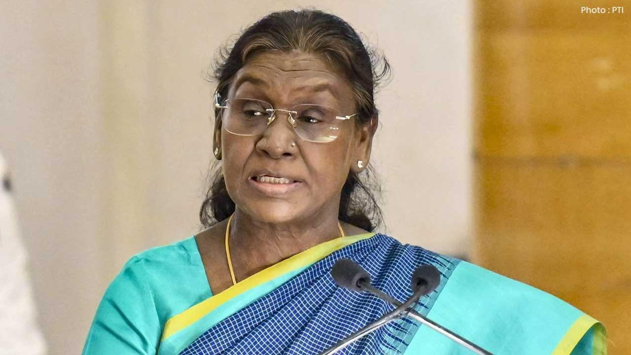 President Murmu’s Helipad Collapses in Kerala Amid Sabarimala Visit