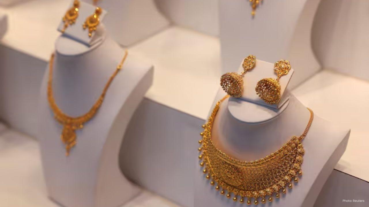 Gold Funds Soar With Record Weekly Inflows Amid Price Spike