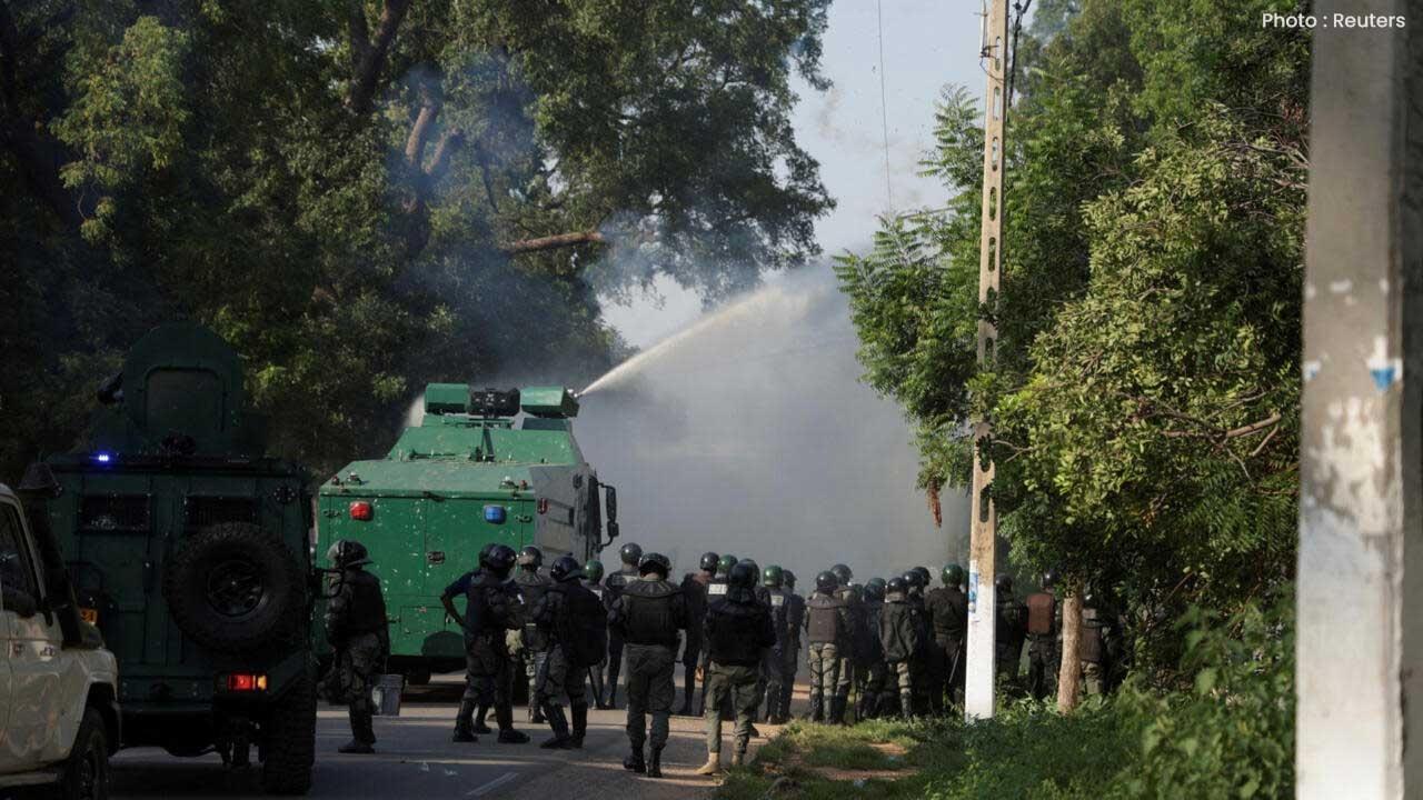 Cameroon unrest rises after opposition leader declares victory ahead of official count