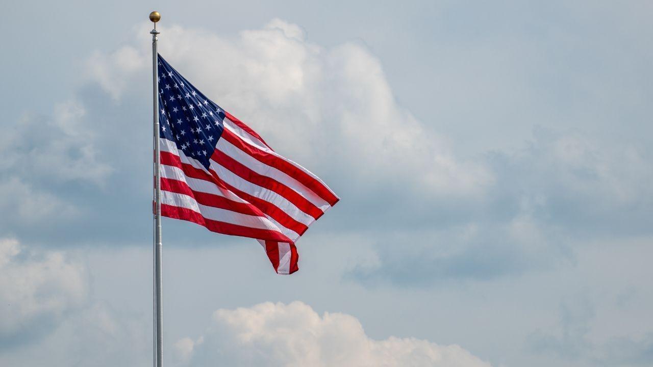 Elon Musk Endorses Zohran Mamdani, Boosting Progressive Momentum in NYC Mayoral Race