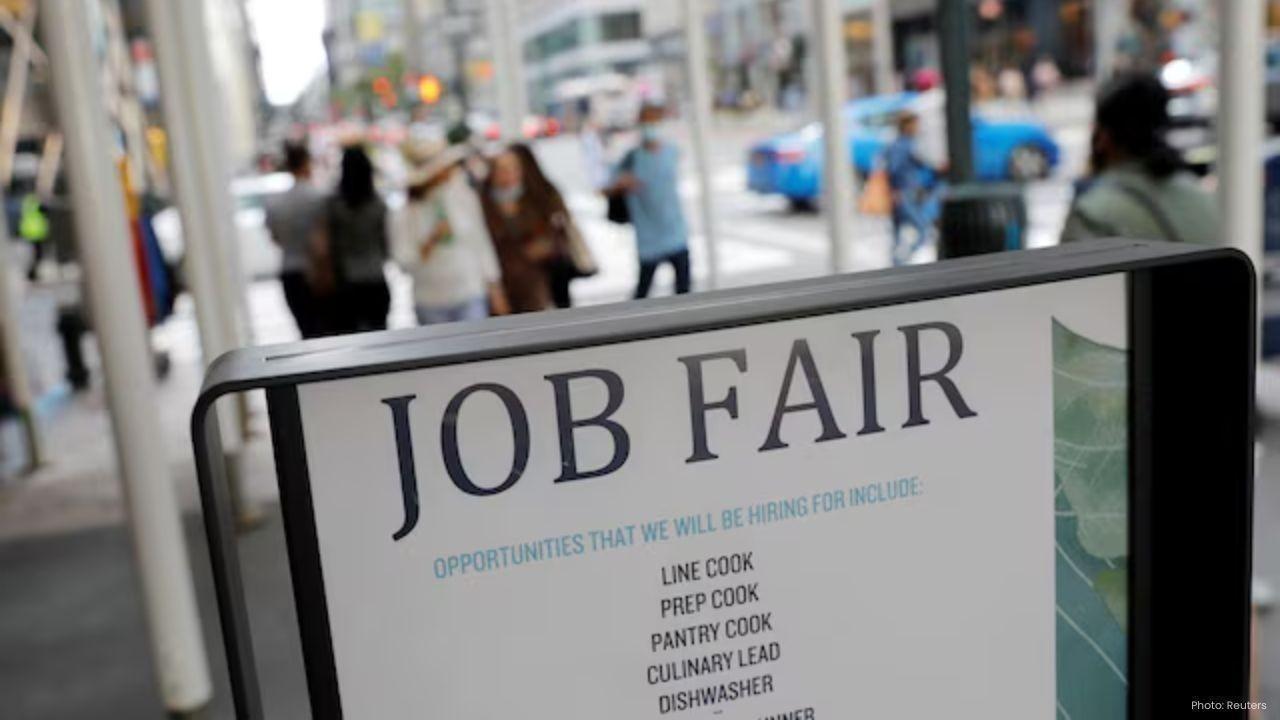 US Jobless Claims Drop Amid Government Shutdown