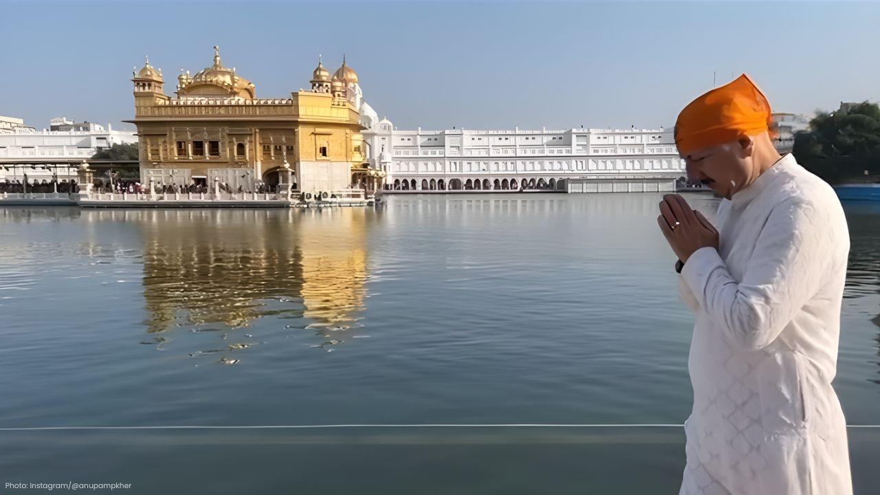 Anupam Kher Pays Respects at Golden Temple, Sends Guru Nanak Jayanti Greetings