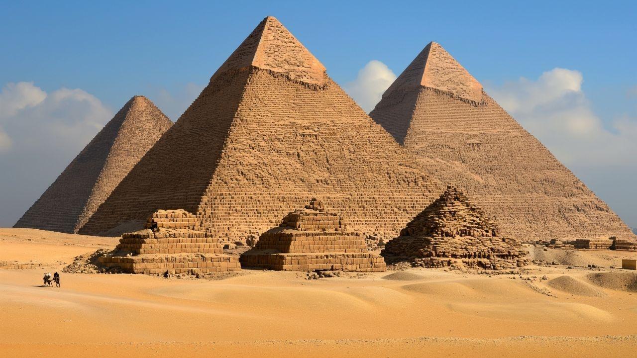 New Chambers Revealed in Menkaure Pyramid, Egypt