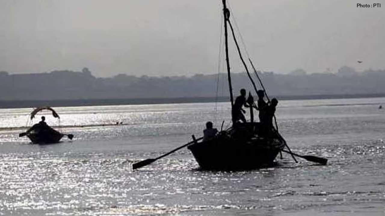 Tragic Capsizing of Rohingya Boat Near Malaysia Claims Lives