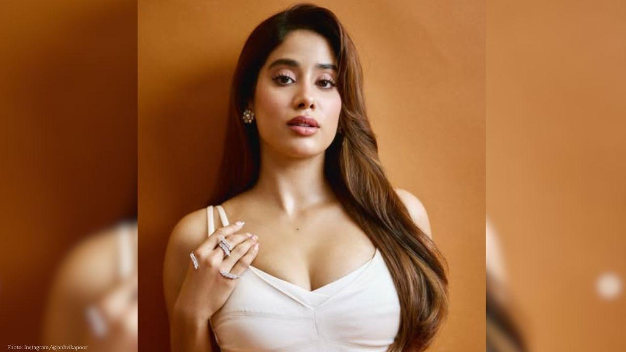 Janhvi Kapoor's Fun Response to Ananya Panday's Matching Outfits