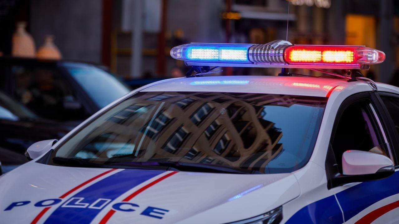 Police Pursuit Ends in Tragedy: Car Crashes Into Tampa Bar, Taking 4 Lives