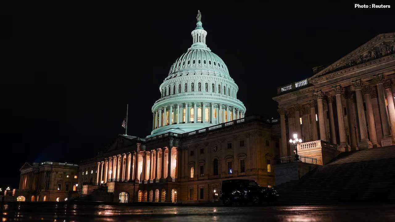 Bipartisan Senate Deal Paves the Way to End US Government Shutdown