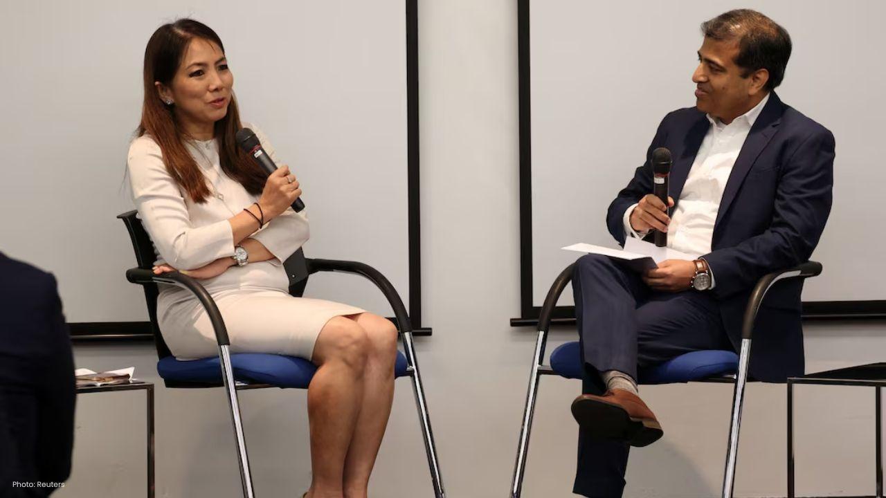 China’s AI & Tech Surge Sparks New Growth Amid Slow Property