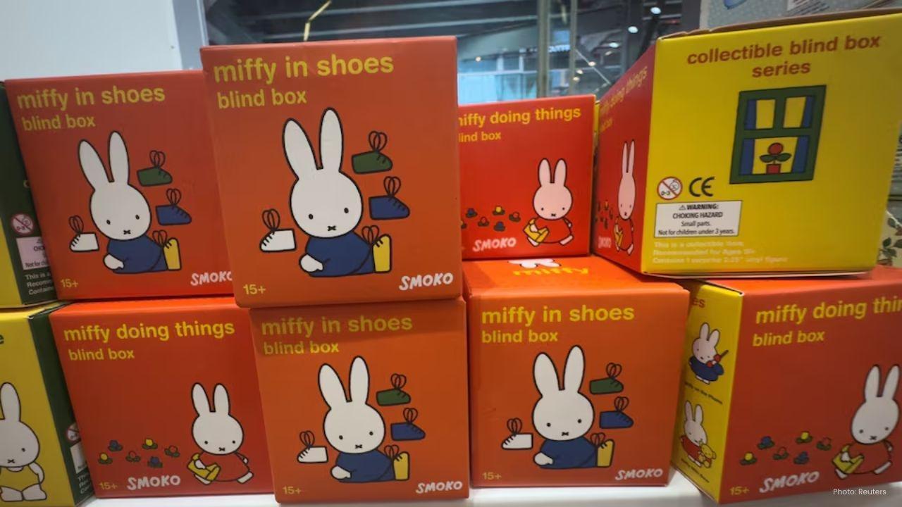 Toy makers scramble to cash in on this holiday blind‑box craze