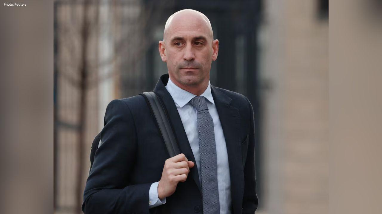 Luis Rubiales Attacked with Eggs at His Book Launch in Madrid