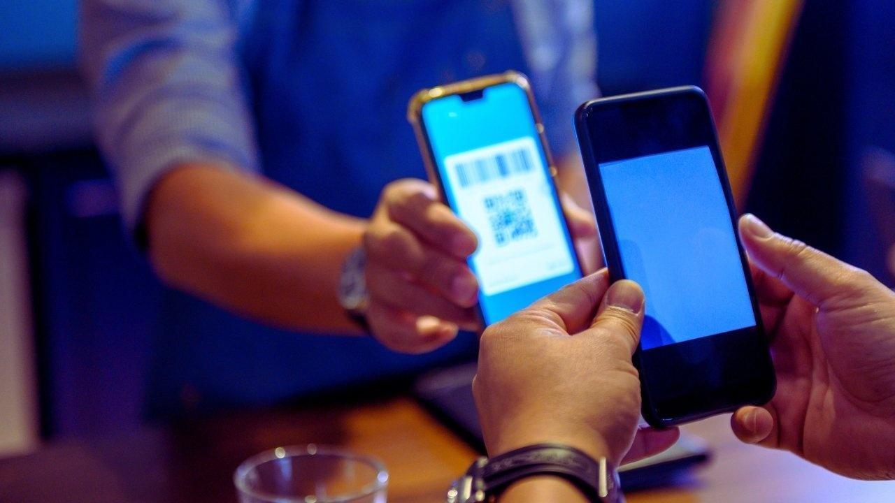 Embracing a Cashless Future: Lessons from Recent Payment Issues