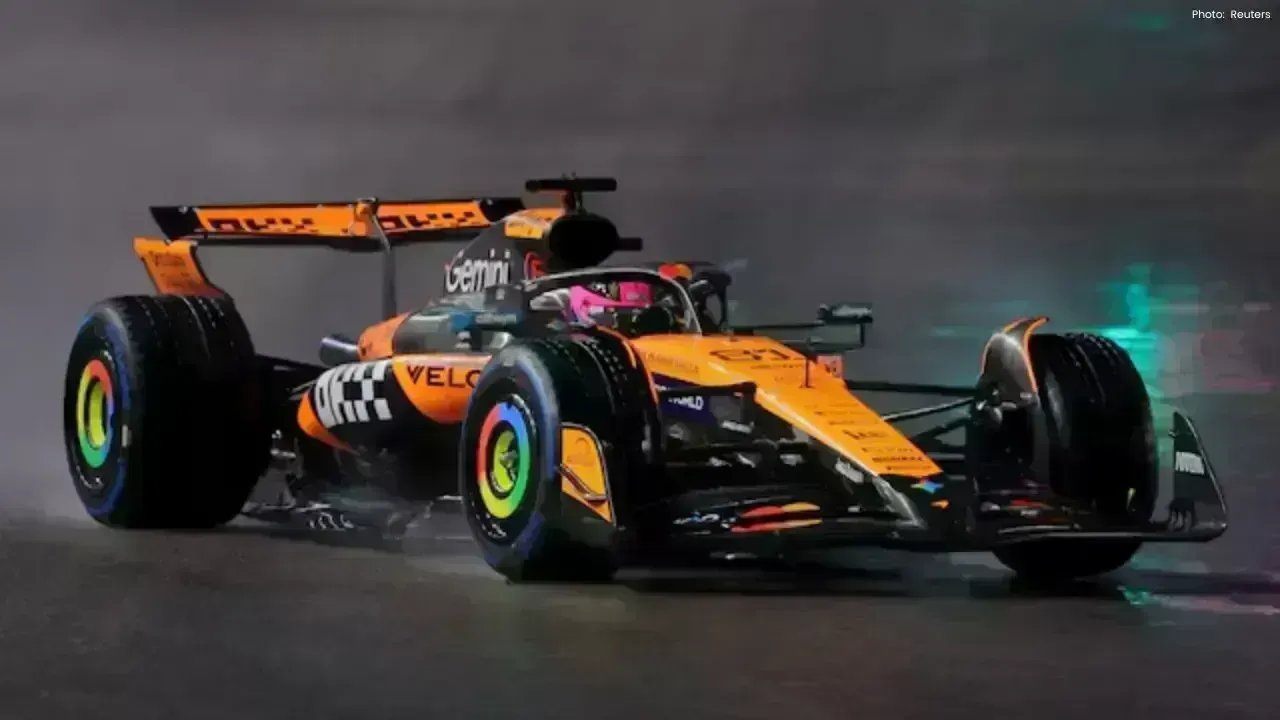 Piastri Races to Overcome Fifth Place in Rainy Las Vegas Qualifying