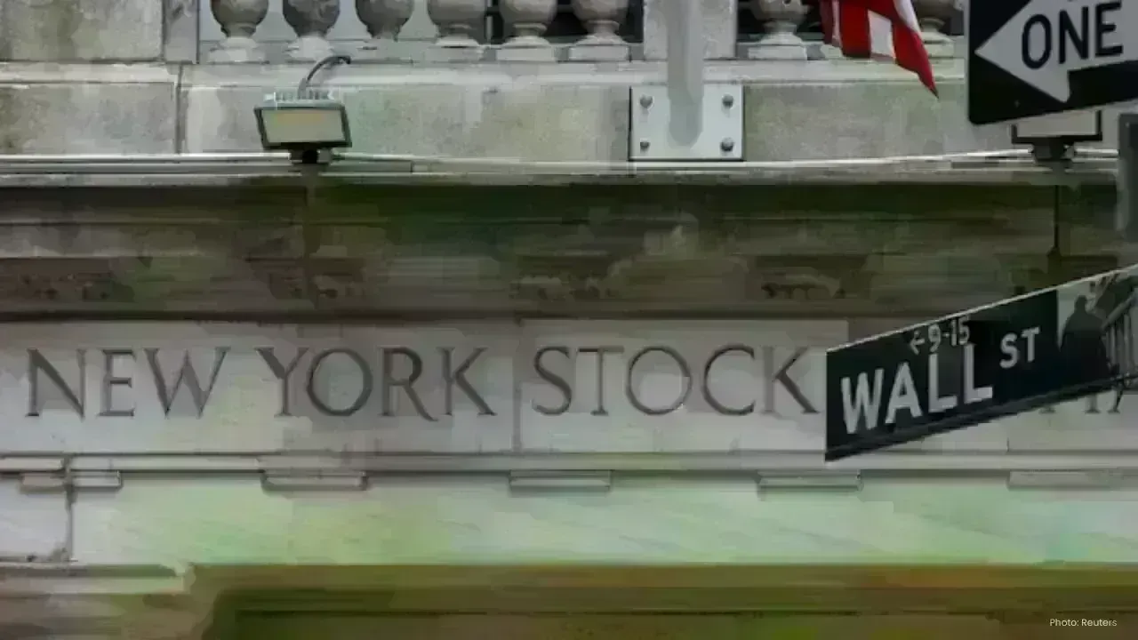 Blue Owl May Reconsider Fund Merger Amid Market Fluctuations