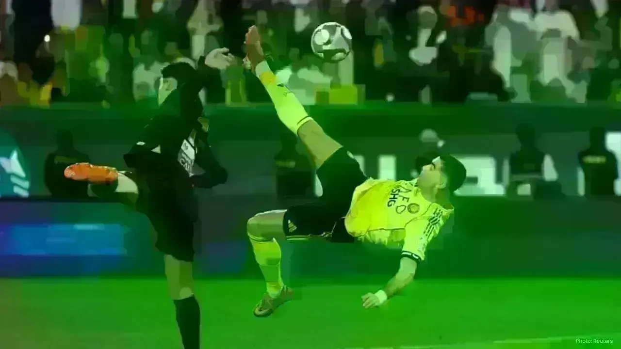 Ronaldo's Incredible Bicycle Kick Propels Al-Nassr to Victory
