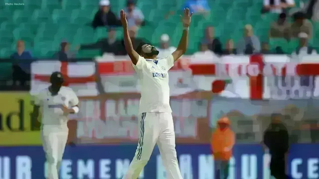 Mohammed Siraj Criticizes Air India Express Over Flight Delays