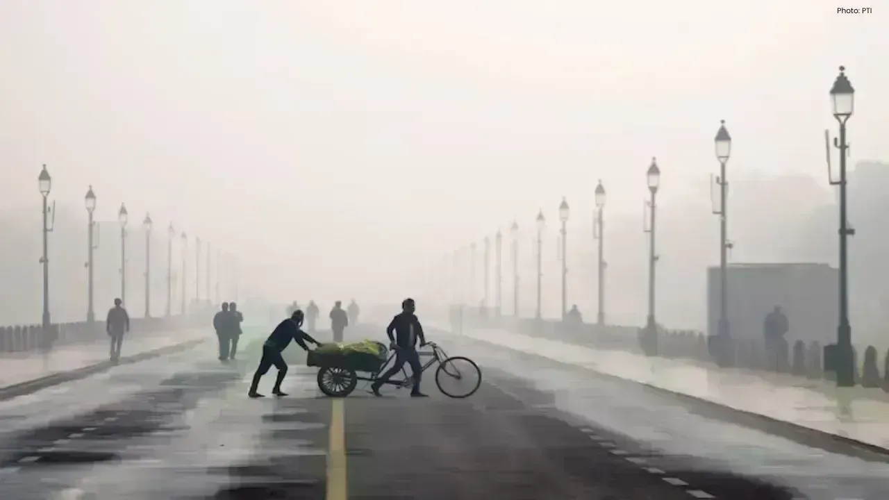 Severe Cold Wave Hits Delhi as Air Quality Deteriorates