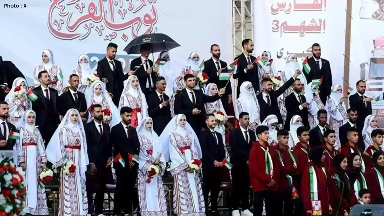 Gaza Mass Wedding 54 Couples Celebrate Life Amid War Ruins