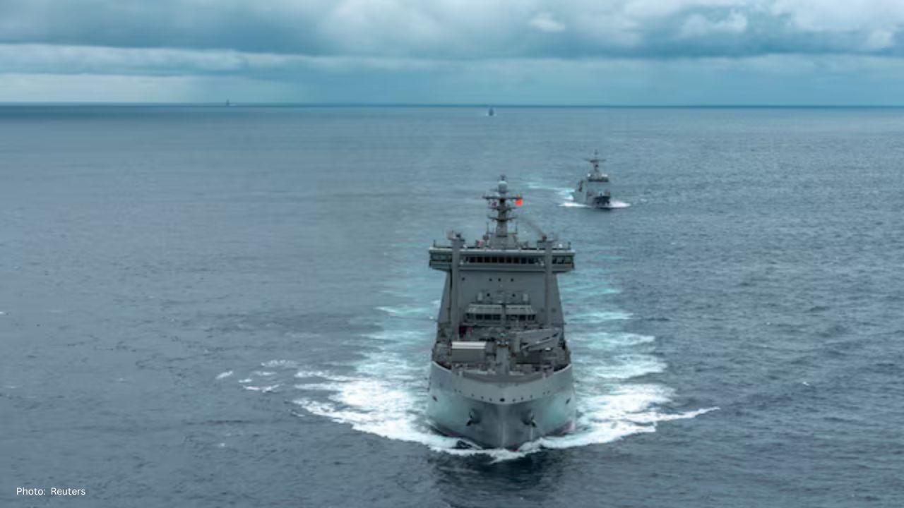 New Zealand Naval Ship Encounters Taiwan Warship in Taiwan Strait