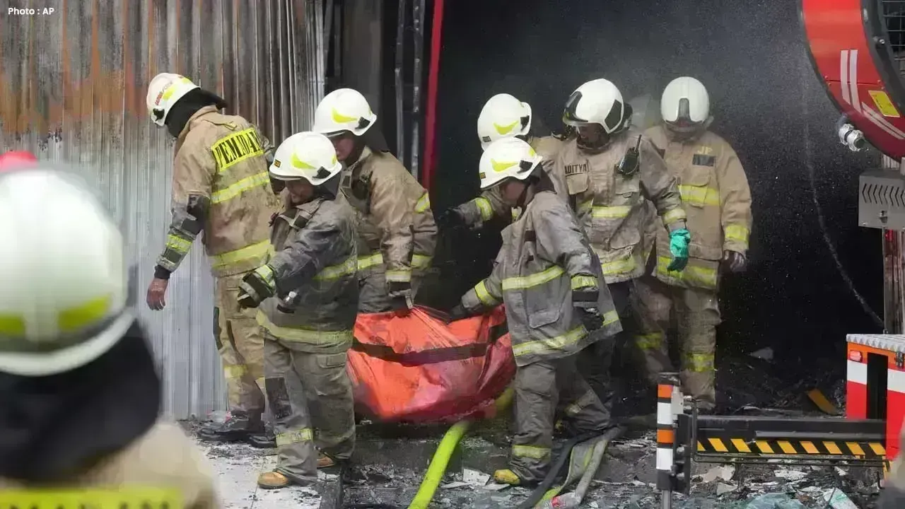 Jakarta Seven-Storey Building Fire Kills 20, Rescue Efforts Underway