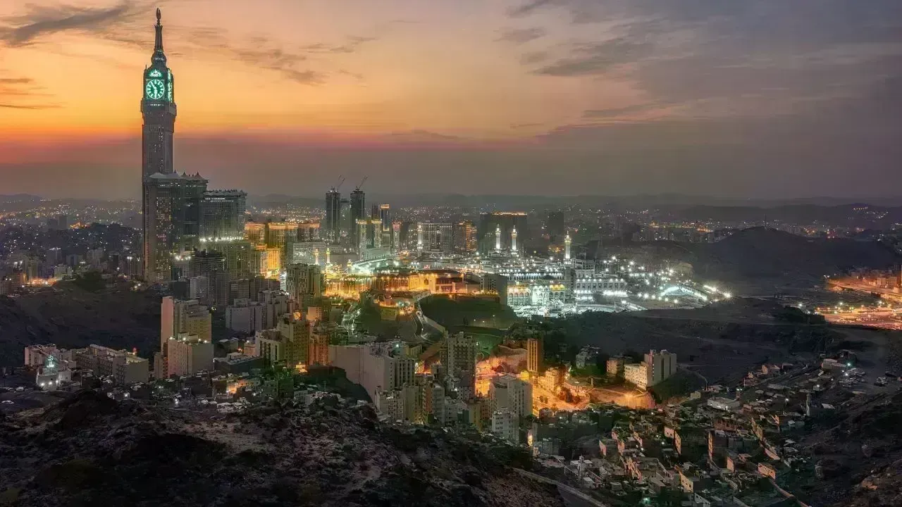 Saudi Arabia Eases Alcohol Regulations for Affluent Non-Muslim Residents