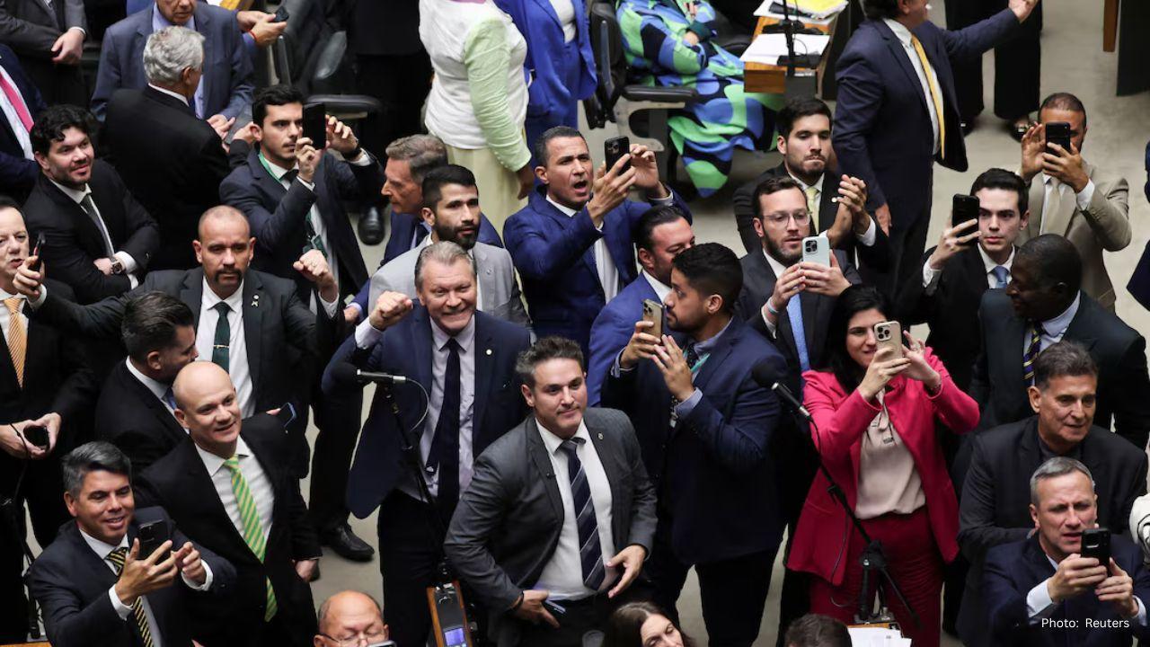 Controversial Bill in Brazil’s Lower House May Decrease Bolsonaro’s Jail Time