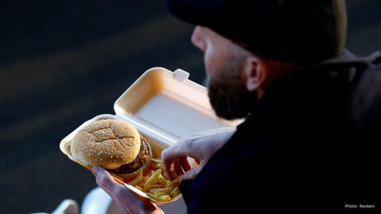 UK Stadiums Transition from Beef Burgers to Wild Venison for Lower Carbon Footprint