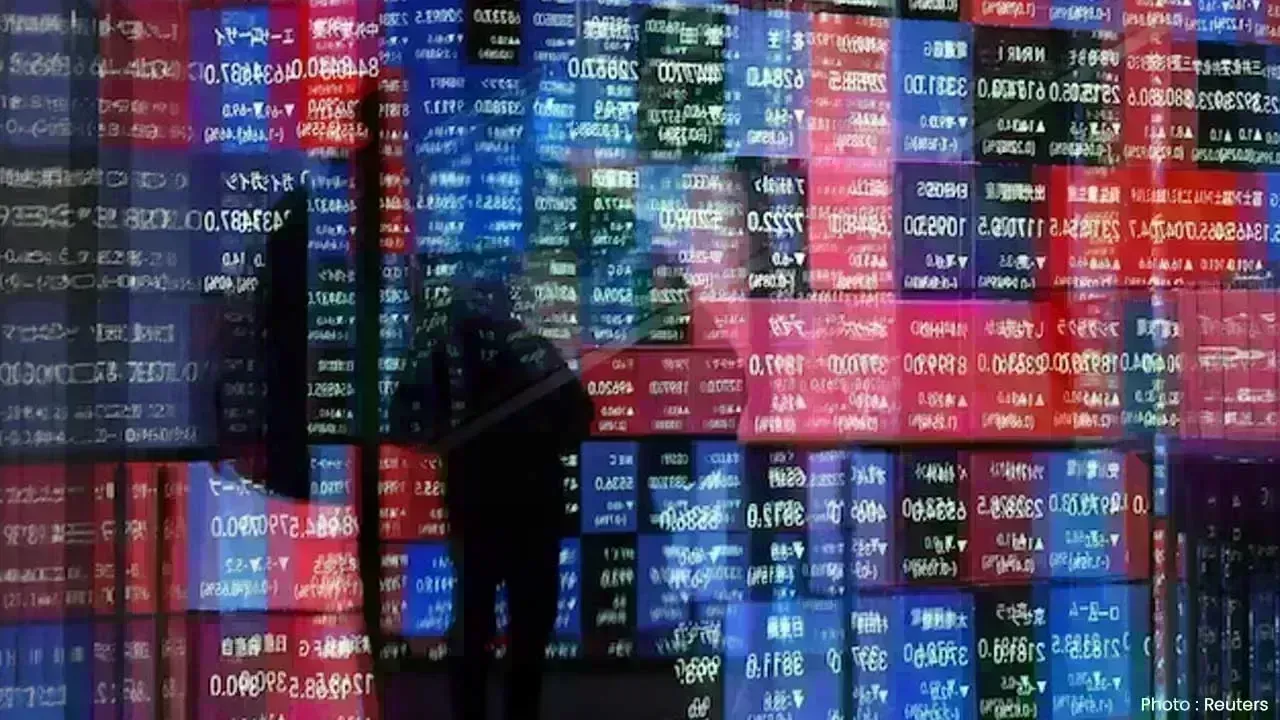 Global Stocks Stall After Oracle Warns on AI Costs, Tech Profitability