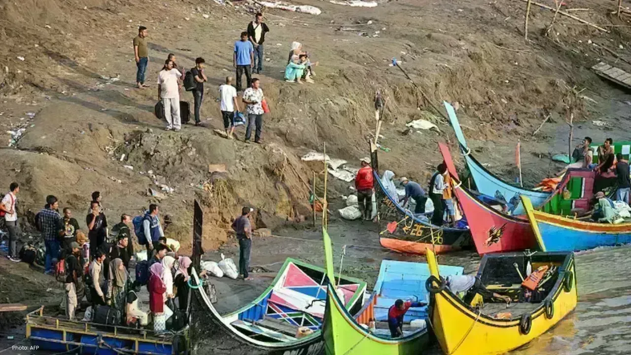 Devastating Climate Cyclones Claim Over 1,600 Lives in South Asia