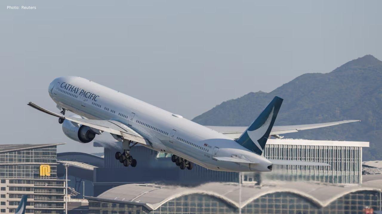 Passenger Detained for Attempting to Open Cathay Pacific Plane Door Mid-Flight