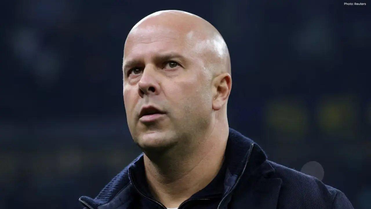 Arne Slot Confirms Discussion with Salah as Transfer Speculations Intensify