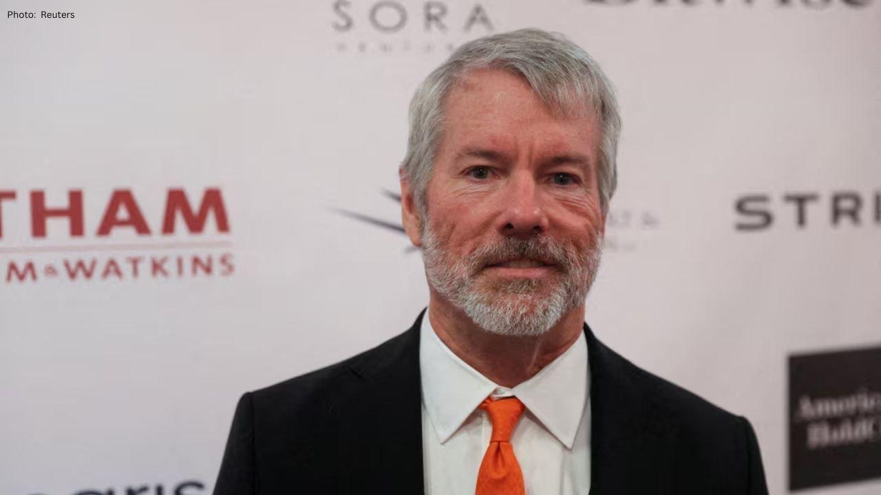 Strategy Retains Position in Nasdaq 100 as Analysts Scrutinize Crypto Approach