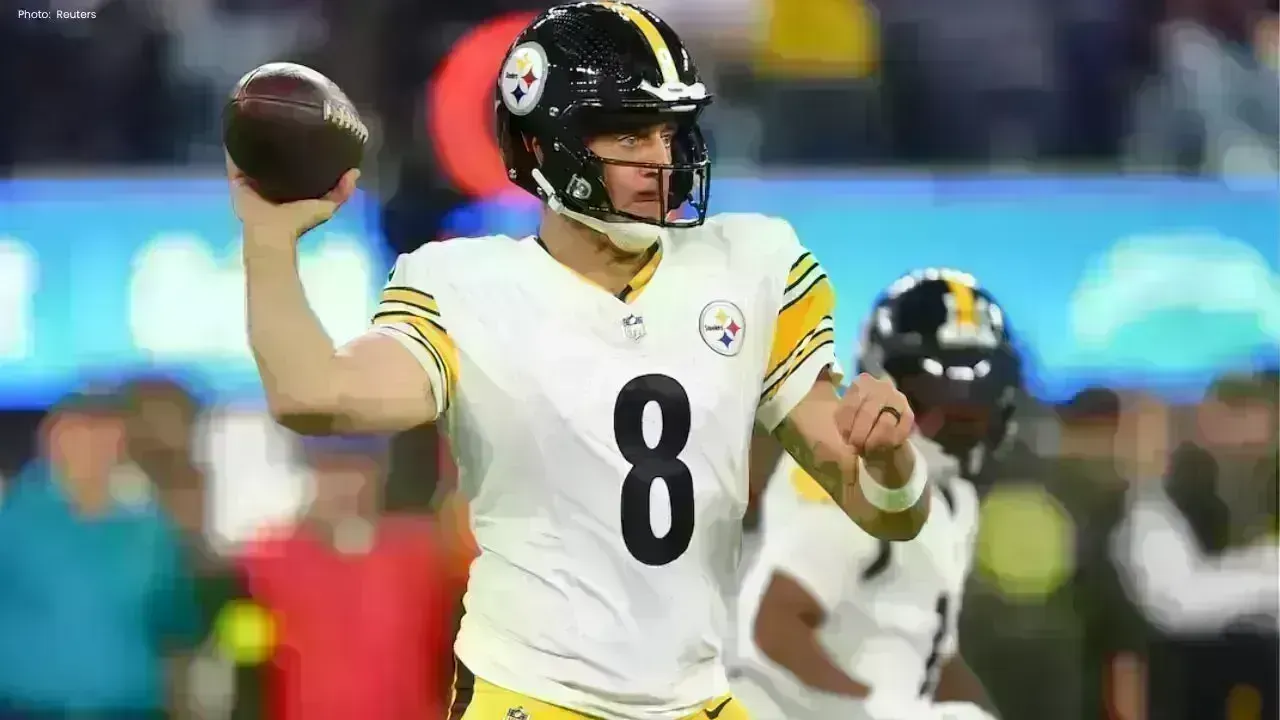 Rodgers Elevates Steelers Past Dolphins, Miami's Playoff Dreams Dashed