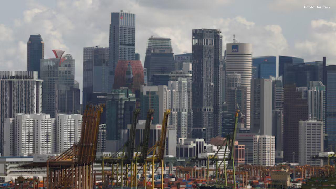 Economists Upgrade Singapore's Growth Forecast for 2025, Caution for 2026