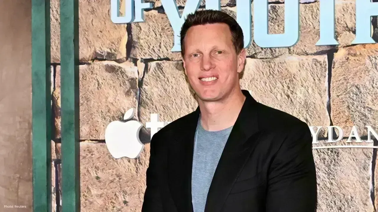 Warner Bros. Decision: Netflix vs. Paramount in Major Showdown