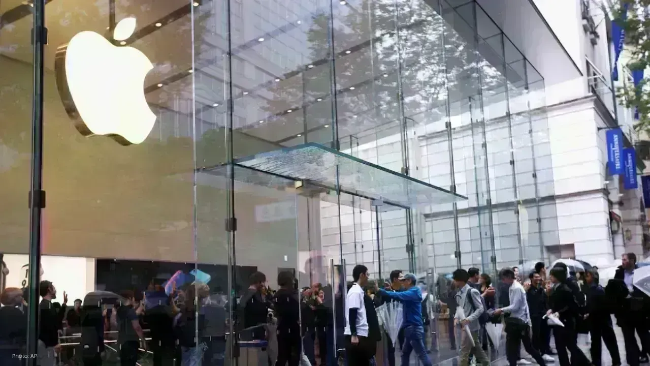 Apple Embraces Alternative App Stores for iPhones in Japan