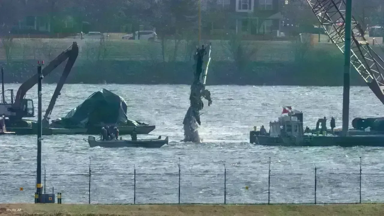 US Acknowledges Errors in Fatal Plane-Helicopter Collision