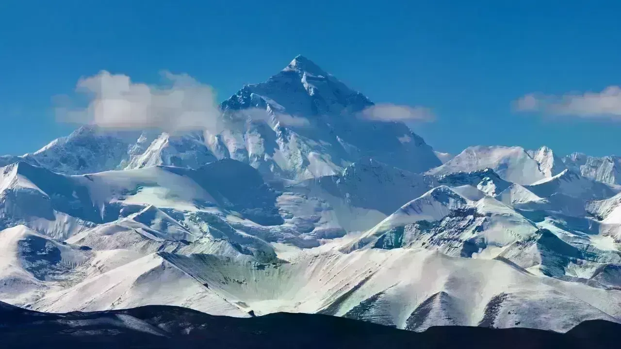 Nepal Launches 5-Year Plan to Clean Mount Everest